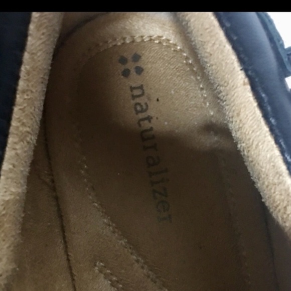 Gorgeous Naturalizer sneakers - Picture 5 of 7